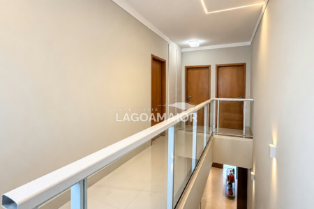 Casa à venda com 4 quartos, sendo 3 suítes, no condomínio Portal das Àguas, Três Lagoas - MS