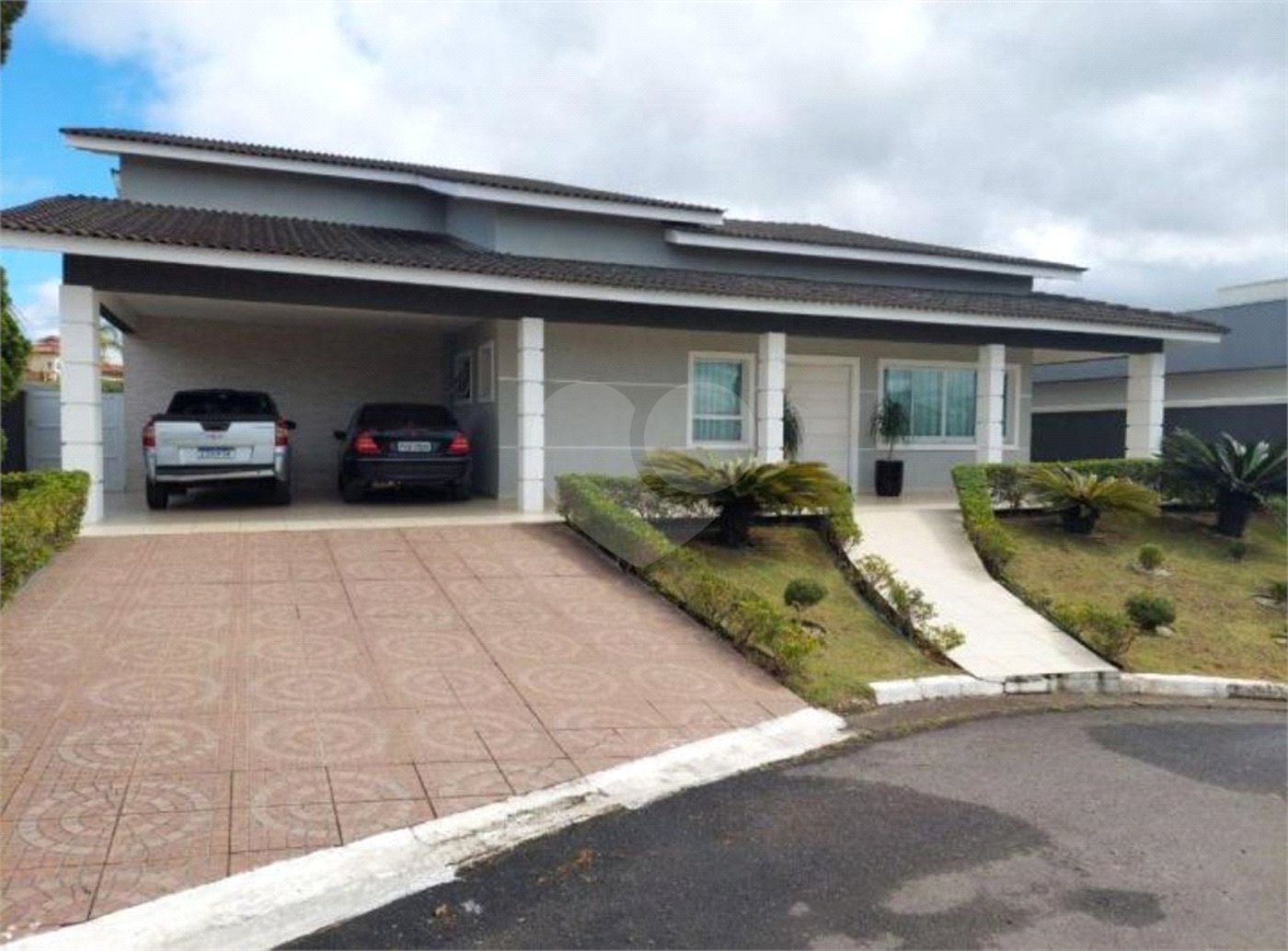 Condomínio à venda com 4 quartos, sendo 2 suítes, em Colinas do Paratehy, Mogi das Cruzes, SP