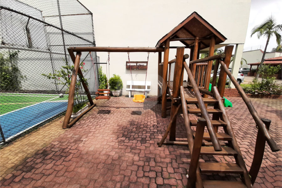 Casa à venda com 3 quartos, sendo 1 suíte, no condomínio Cantareira Park, São Paulo - SP