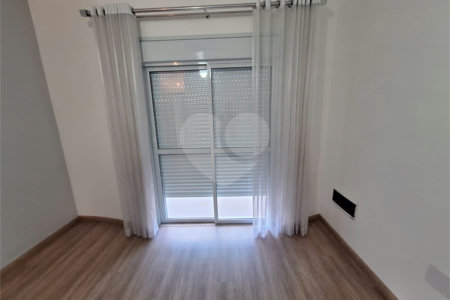 Sobrado à venda com 3 quartos, sendo 1 suíte, em Parque Vitória, São Paulo, SP