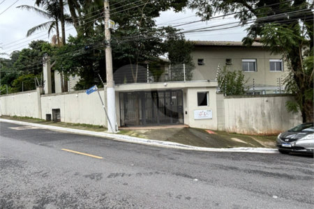 Casa à venda com 2 suítes no condomínio Cântaros da Serra, São Paulo - SP