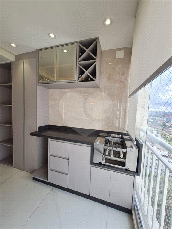 Apartamento à venda com 3 quartos, sendo 1 suíte,  em Vila Anastácio, São Paulo, SP