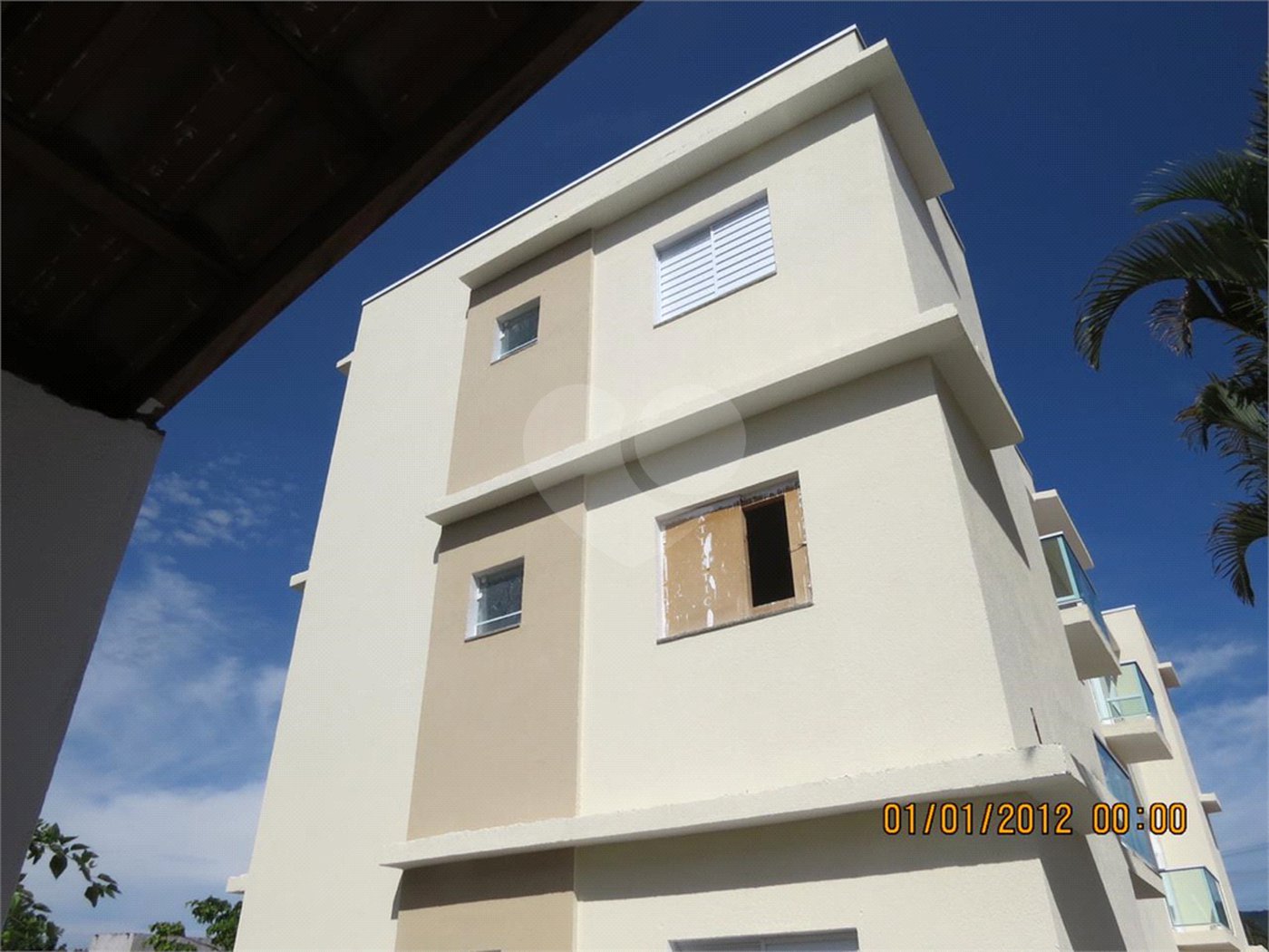Apartamento à venda com 2 quartos, sendo 1 suíte,  em Vila Suissa, Mogi das Cruzes, SP
