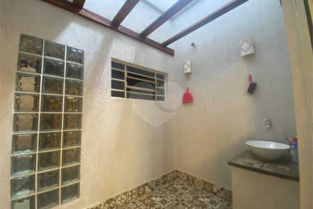Sobrado à venda com 8 quartos, sendo 2 suítes, em Jardim Franca, São Paulo, SP