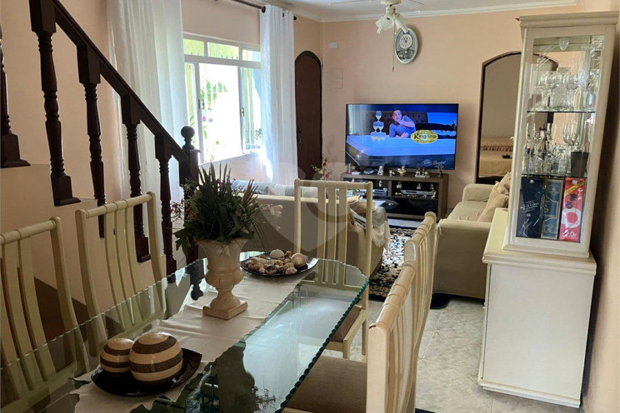Casa à venda com 3 quartos em Jardim Peri, São Paulo, SP