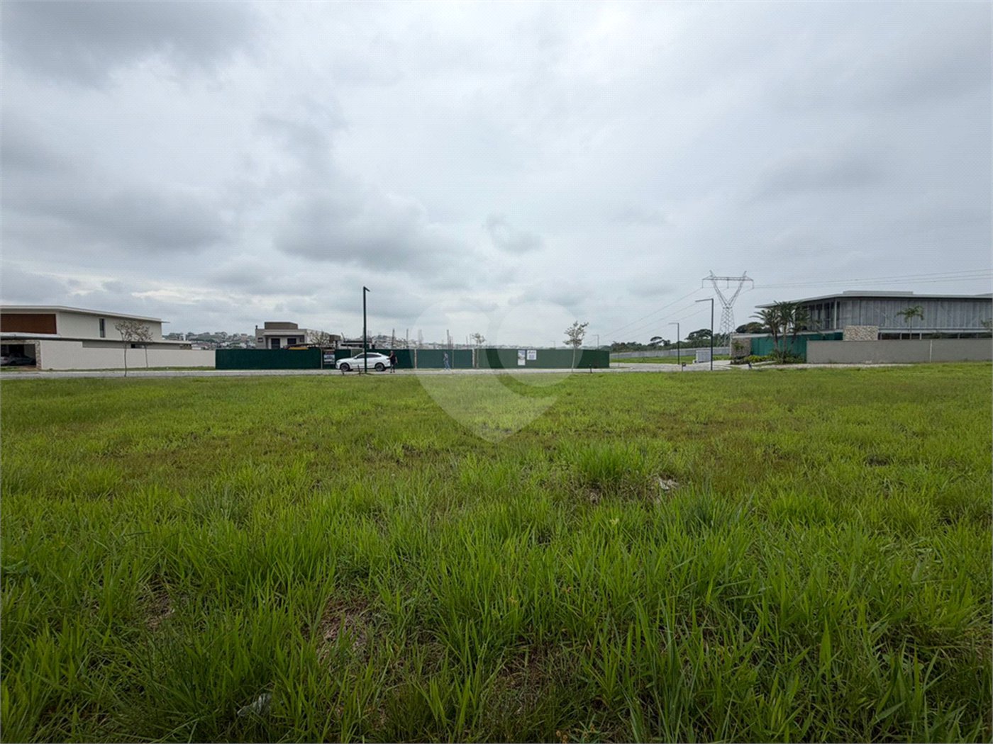 Terreno à venda no condomínio Jardim das Nações, São José dos Campos - SP