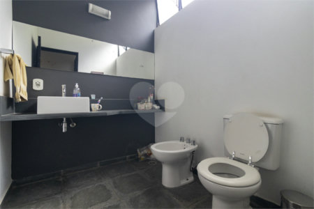 Sobrado à venda com 4 quartos, sendo 2 suítes,  em Vila Morumbi, São Paulo, SP