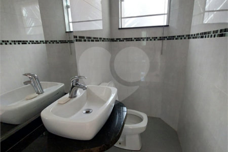 Casa à venda com 3 quartos, sendo 1 suíte, no condomínio Village Saint Clair, Sorocaba - SP