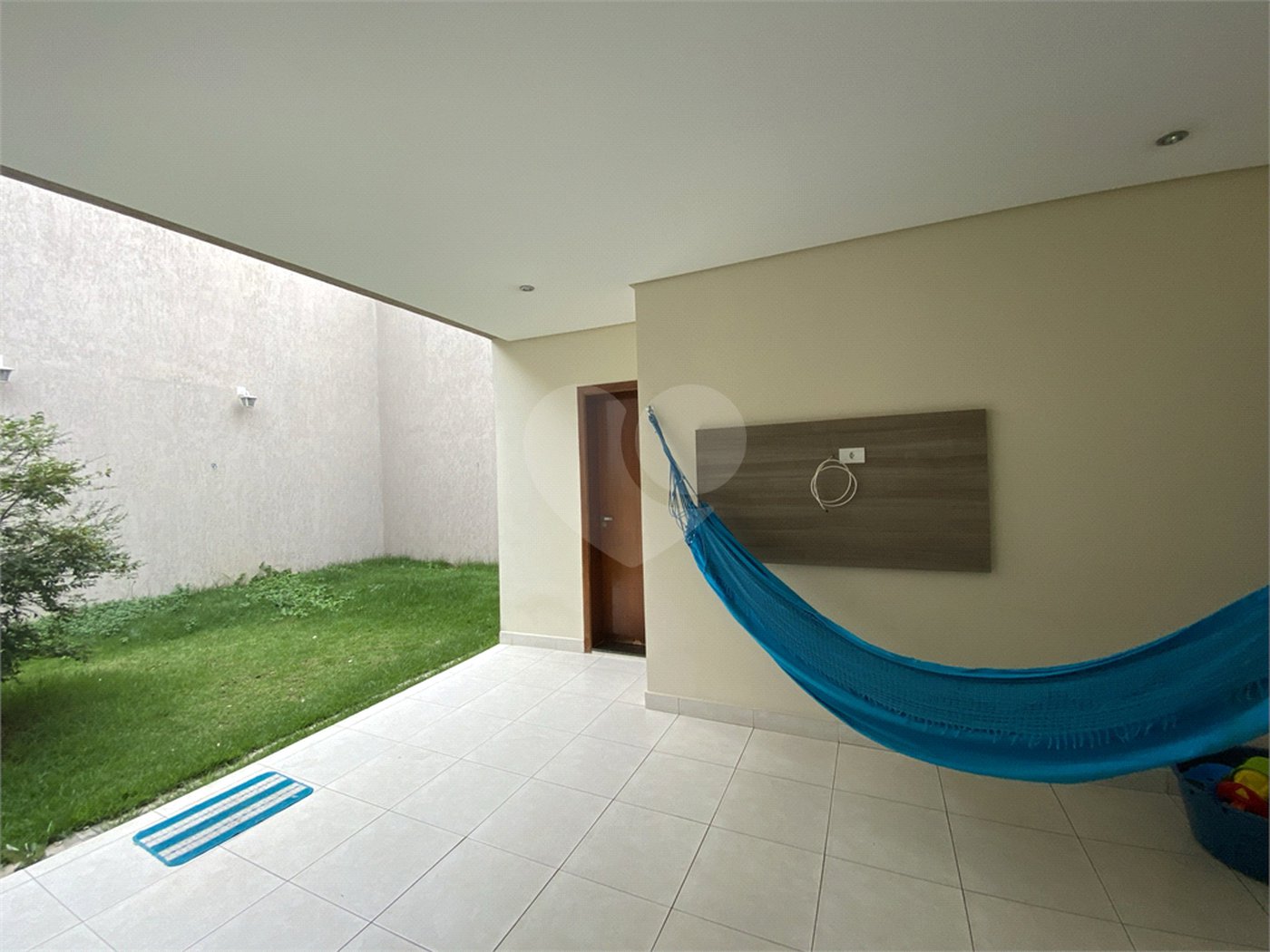 Sobrado à venda com 3 quartos, sendo 1 suíte,  em Jardim Vila Galvão, Guarulhos, SP
