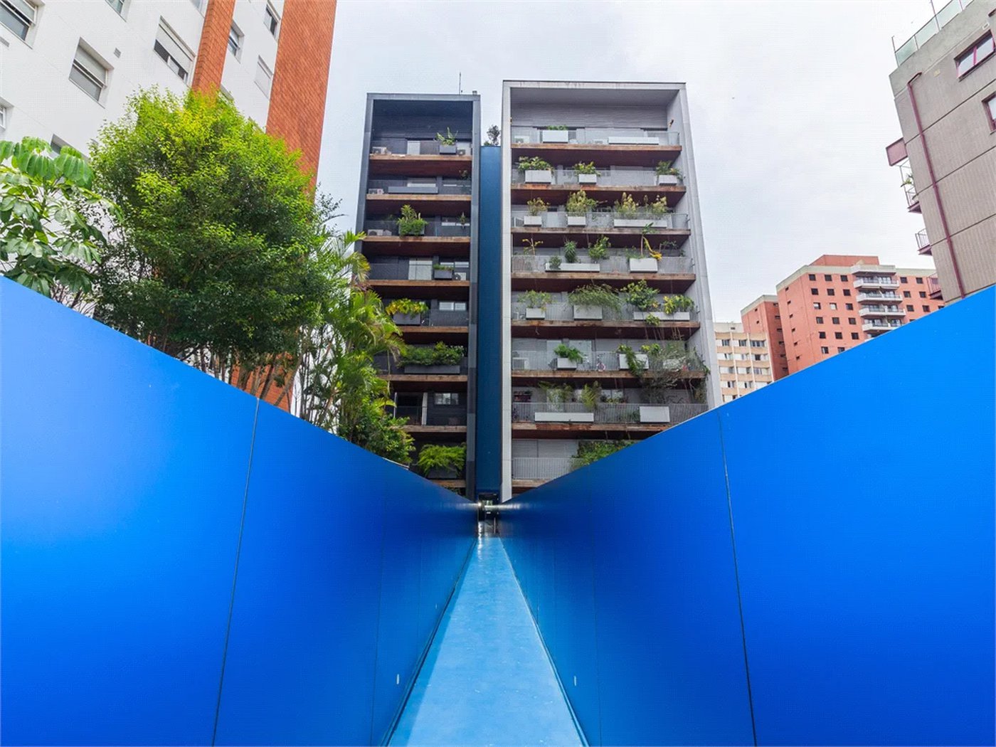 Apartamento à venda com 3 suítes em Jardim das Bandeiras, São Paulo, SP