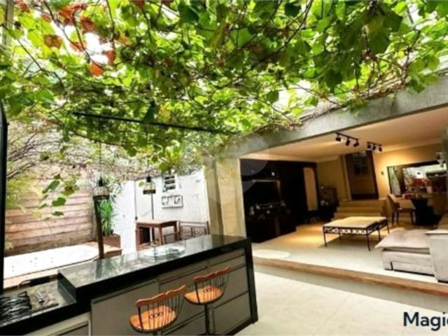 Casa à venda com 4 quartos, sendo 3 suítes,  em Vila Prudente, São Paulo, SP