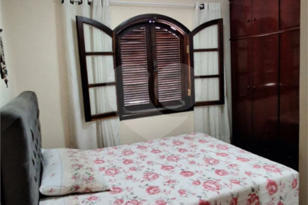 Casa à venda com 3 quartos em Jaraguá, São Paulo, SP