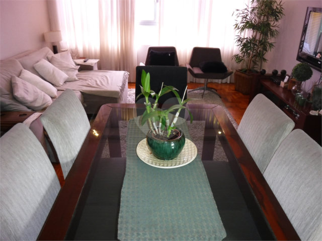 Apartamento à venda com 2 quartos, sendo 1 suíte,  em Boqueirão, Santos, SP