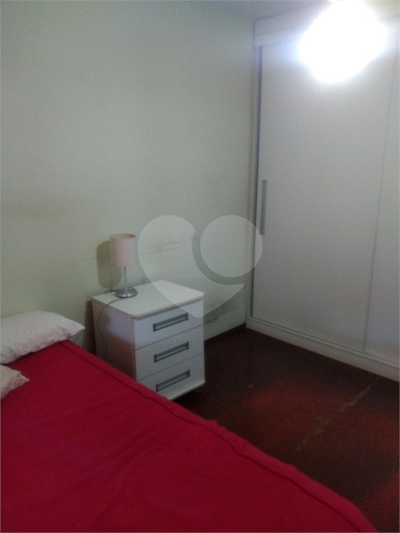 Sobrado à venda com 3 quartos em Horto, São Paulo, SP