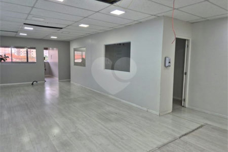 Prédio à venda em Cambuci, São Paulo, SP
