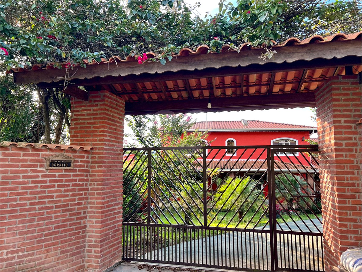 Chácara para alugar com 4 quartos, sendo 2 suítes,  no Centro (canguera), São Roque, SP