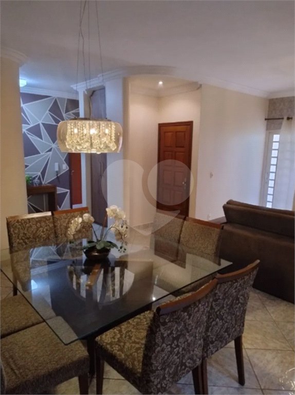 Sobrado à venda com 5 quartos, sendo 3 suítes, em Ribeirânia, Ribeirão Preto, SP