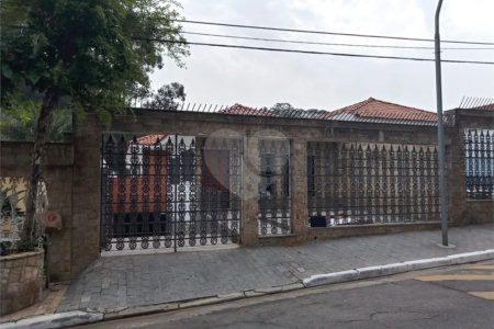 Casa Térrea à venda com 3 suítes em Tucuruvi, São Paulo, SP