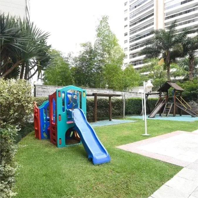 Apartamento à venda com 3 suítes em Vila Suzana, São Paulo, SP