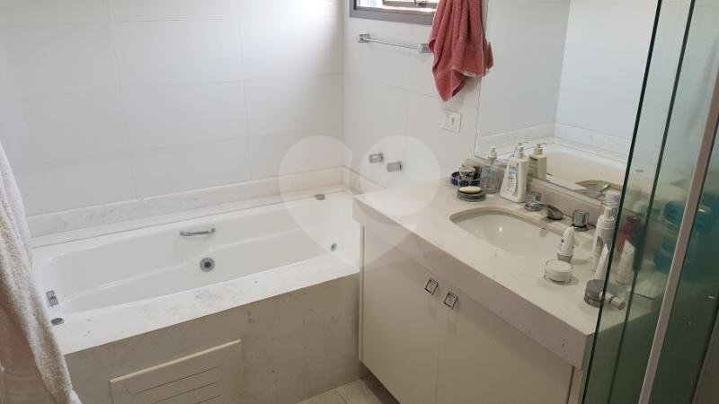 Apartamento à venda com 3 quartos, sendo 1 suíte, em Vila Paulicéia, São Paulo, SP