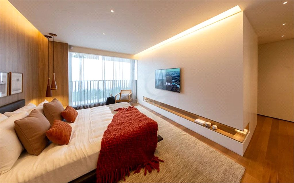 Apartamento à venda com 3 suítes em Indianópolis, São Paulo, SP