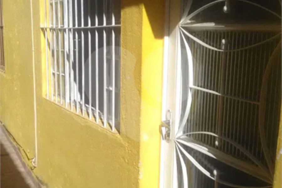 Sobrado à venda com 4 quartos, sendo 1 suíte, em Campo Limpo, São Paulo, SP