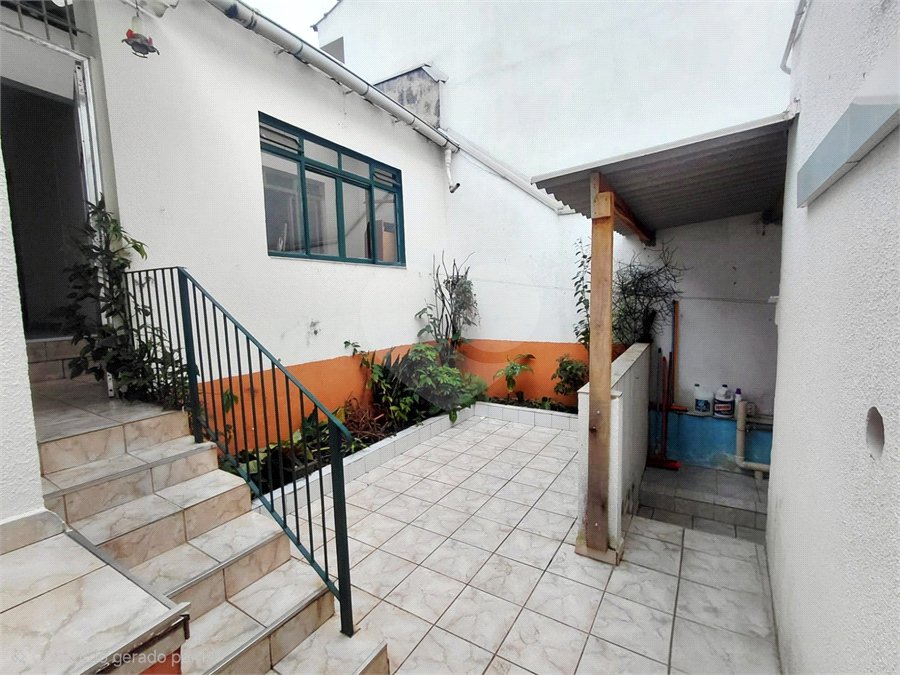 Sobrado à venda com 3 quartos, sendo 1 suíte, em Vila Constança, São Paulo, SP