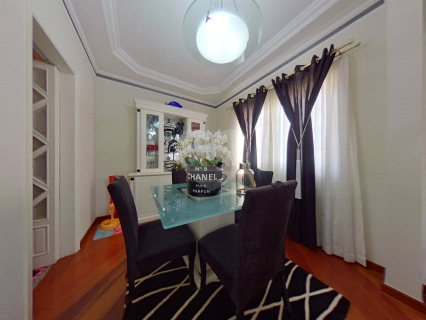 Casa à venda com 3 suítes no condomínio Itatinga I, São Paulo - SP
