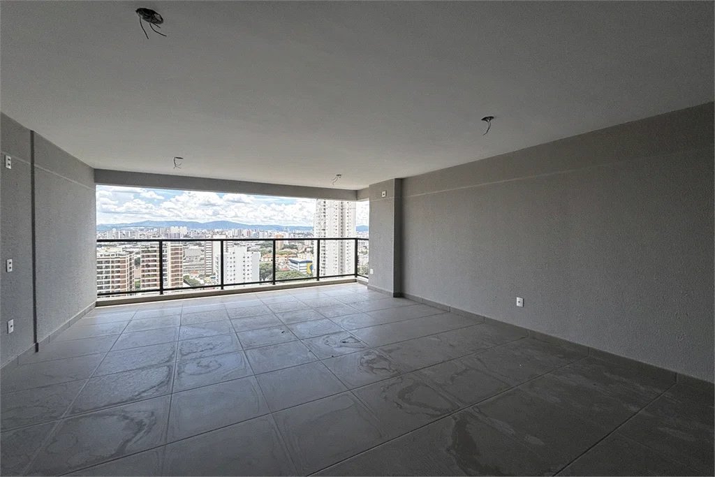 Apartamento à venda com 3 suítes em Vila Romana, São Paulo, SP