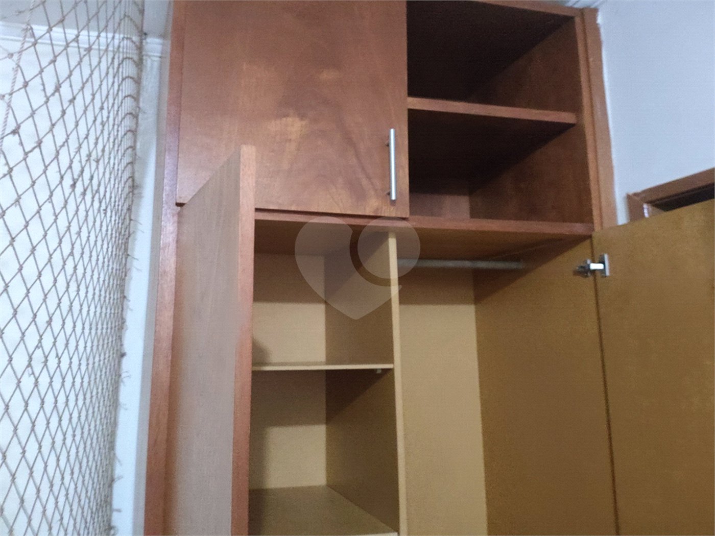Sobrado para alugar com 3 quartos, sendo 1 suíte, em Jardim Valença, Indaiatuba, SP