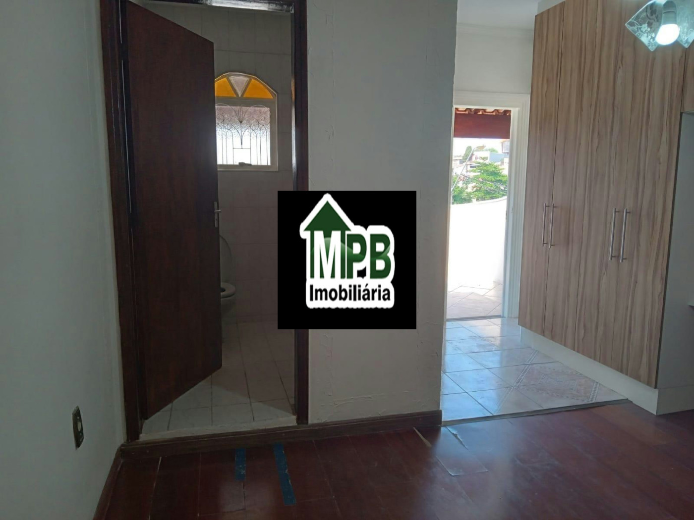 Sobrado à venda com 2 quartos, sendo 1 suíte, em Jardim Altos Do Itavuvu, Sorocaba, SP