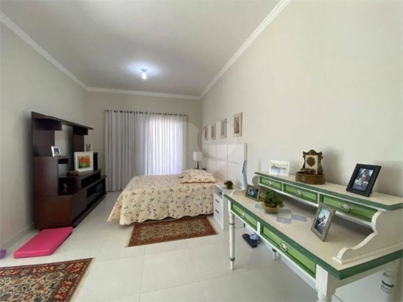 Casa à venda com 4 suítes no condomínio Ipê Velho, Vinhedo - SP