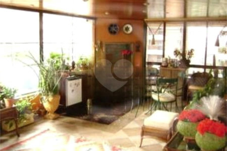 Apartamento à venda ou para alugar com 4 quartos, sendo 3 suítes, em Jardim Vitória Régia, São Paulo, SP