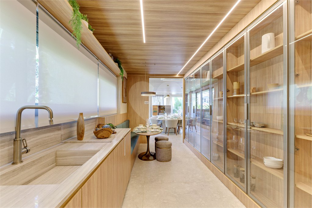 Apartamento à venda com 4 suítes em Moema, São Paulo, SP