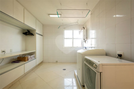 Apartamento à venda com 4 suítes em Jardim Marajoara, São Paulo, SP