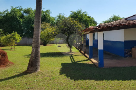 Chácara à venda com 3 quartos, sendo 1 suíte, no Centro, Araçoiaba da Serra, SP