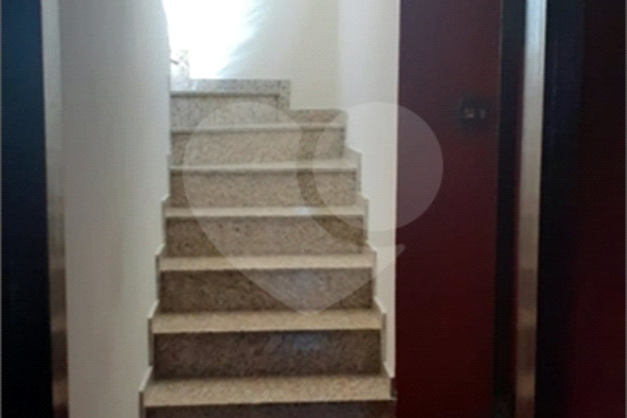 Sobrado à venda com 3 suítes em Jardim Vila Galvão, Guarulhos, SP