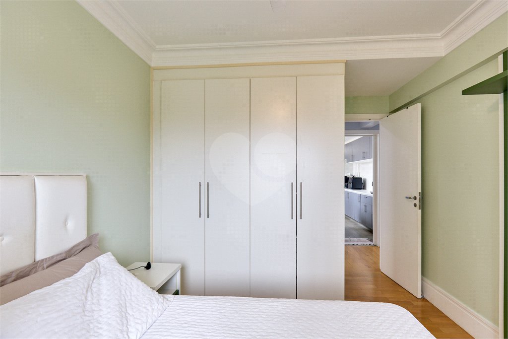 Apartamento à venda com 4 suítes em Jardim Marajoara, São Paulo, SP