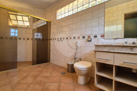 Casa à venda com 3 quartos, sendo 1 suíte,  no condomínio Vinhas da Vista Alegre - Lado Sede, Vinhedo - SP