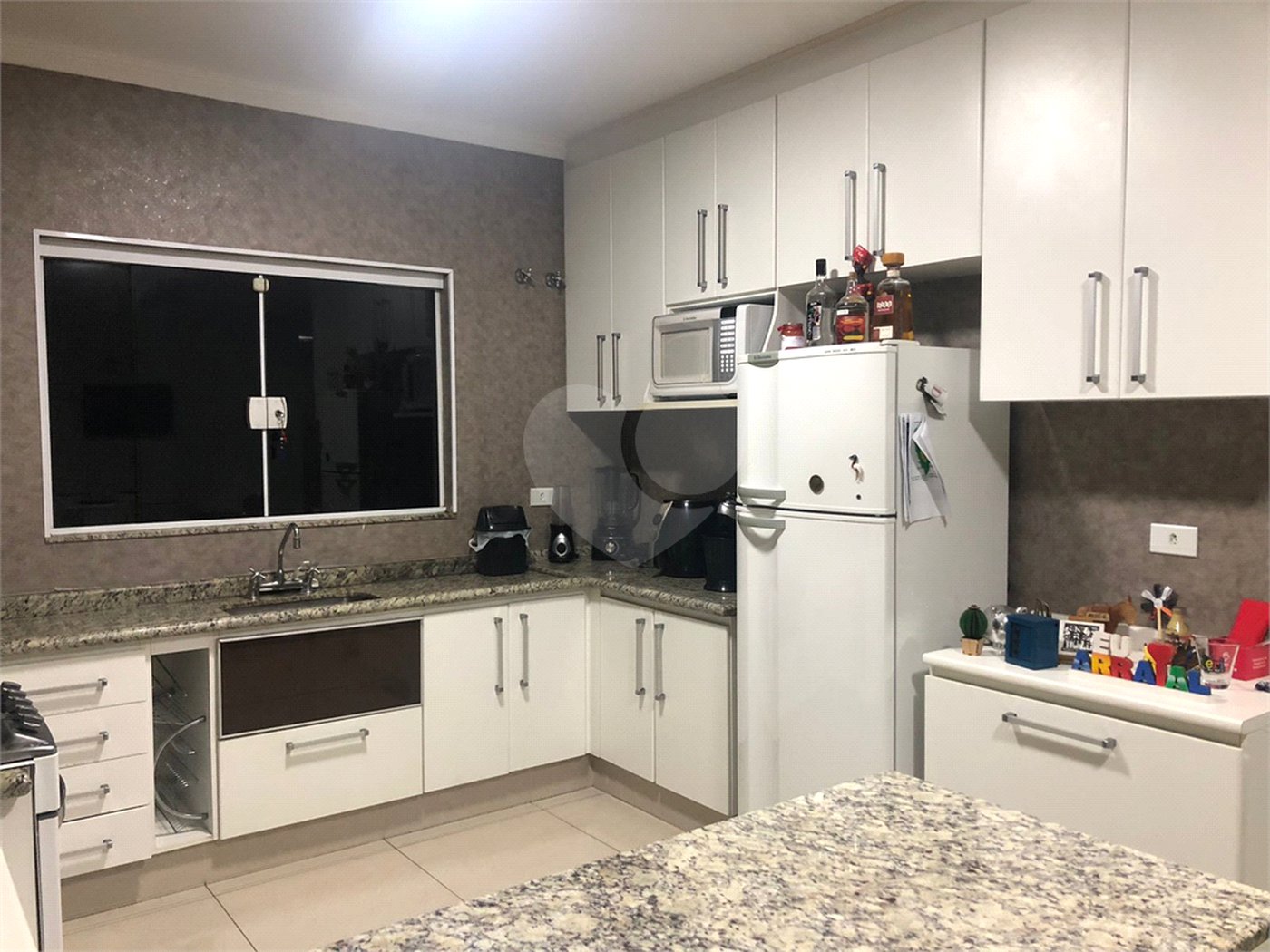 Sobrado à venda com 3 quartos, sendo 1 suíte, em Vila Tibiriçá, Santo André, SP