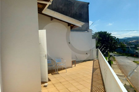 Sobrado à venda com 4 quartos, sendo 2 suítes, em Jardim Paulista, Atibaia, SP