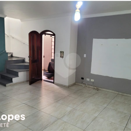 Sobrado à venda com 3 quartos, sendo 1 suíte, em Jardim Pinheiros, São Paulo, SP