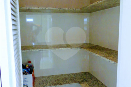 Casa à venda com 3 suítes no condomínio Residencial Jardim América, Vinhedo - SP