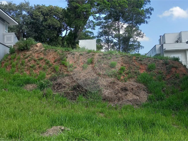 Terreno à venda no condomínio Reserva da Cantareiara, São Paulo - SP