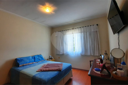 Sobrado à venda com 3 quartos, sendo 1 suíte, em Jardim Marajoara, São Paulo, SP