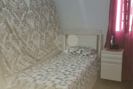 Sobrado à venda ou para alugar com 3 quartos, sendo 2 suítes,  em Ferreira, São Paulo, SP