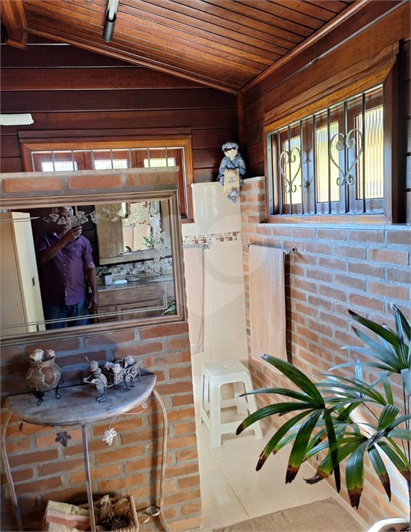 Casa em condomínio à venda com 4 quartos, sendo 2 suítes, no Centro, Bom Jesus dos Perdões, SP