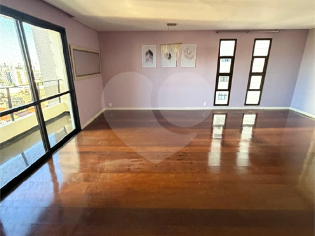 Apartamento à venda com 3 quartos, sendo 1 suíte,  em Vila Guilherme, São Paulo, SP