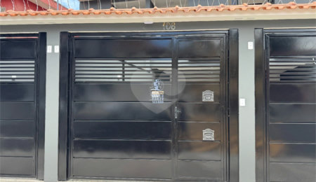 Sobrado à venda com 3 quartos, sendo 1 suíte,  em Parada Inglesa, São Paulo, SP