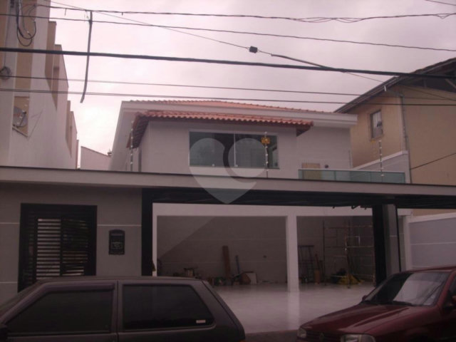 Sobrado à venda com 2 suítes em Vila Irmãos Arnoni, São Paulo, SP